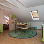 Beautiful In With House Sea View *