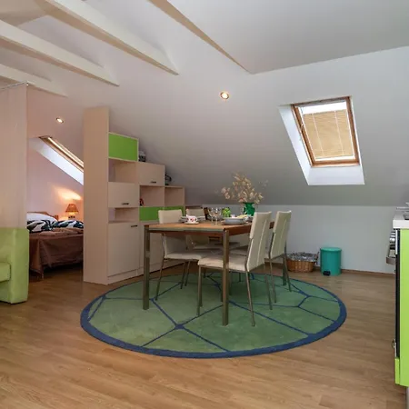 2 Bedroom Gorgeous In *